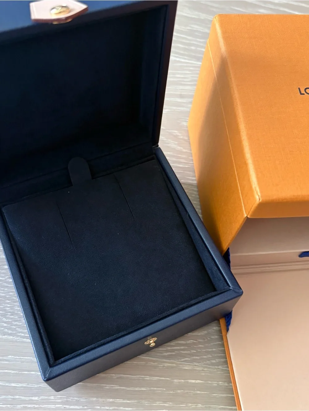 Louis Vuitton Necklace Accessory Jewelry Box — Navy Blue Leather with snap